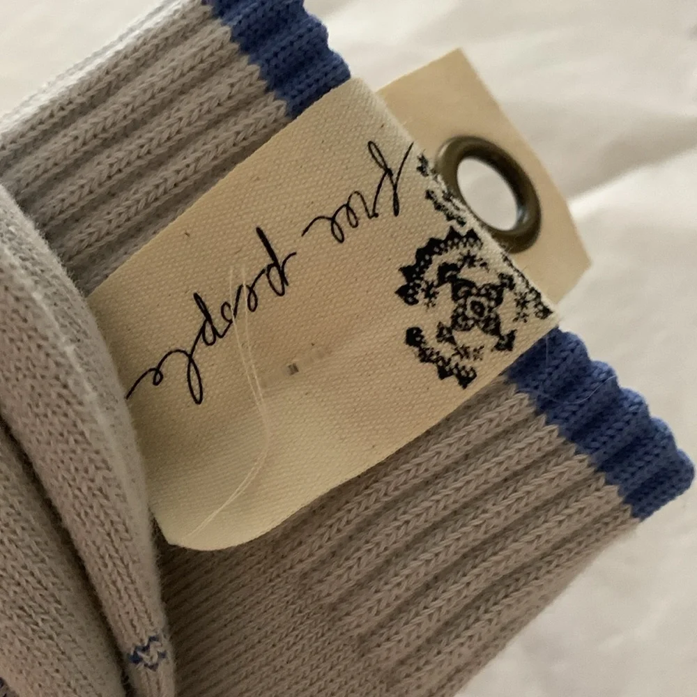 Free people needlepoint print socks new with tags